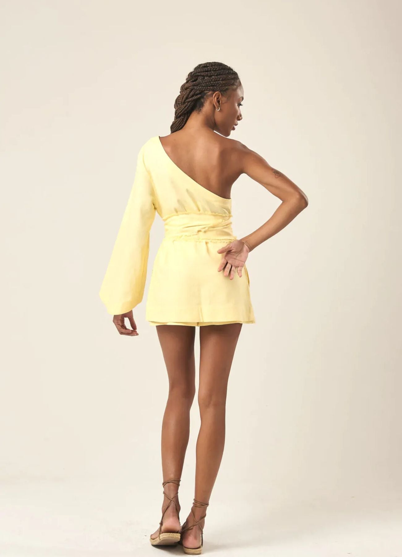 Bata de linho baunilha Milena