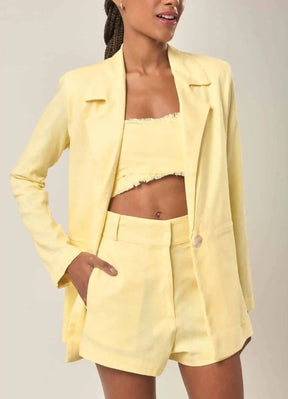 Blazer de linho baunilha Roberta